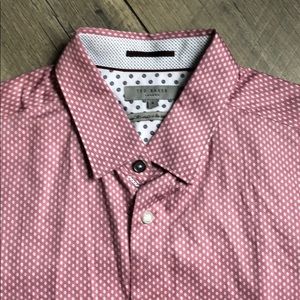 Men’s Fitted Button Up